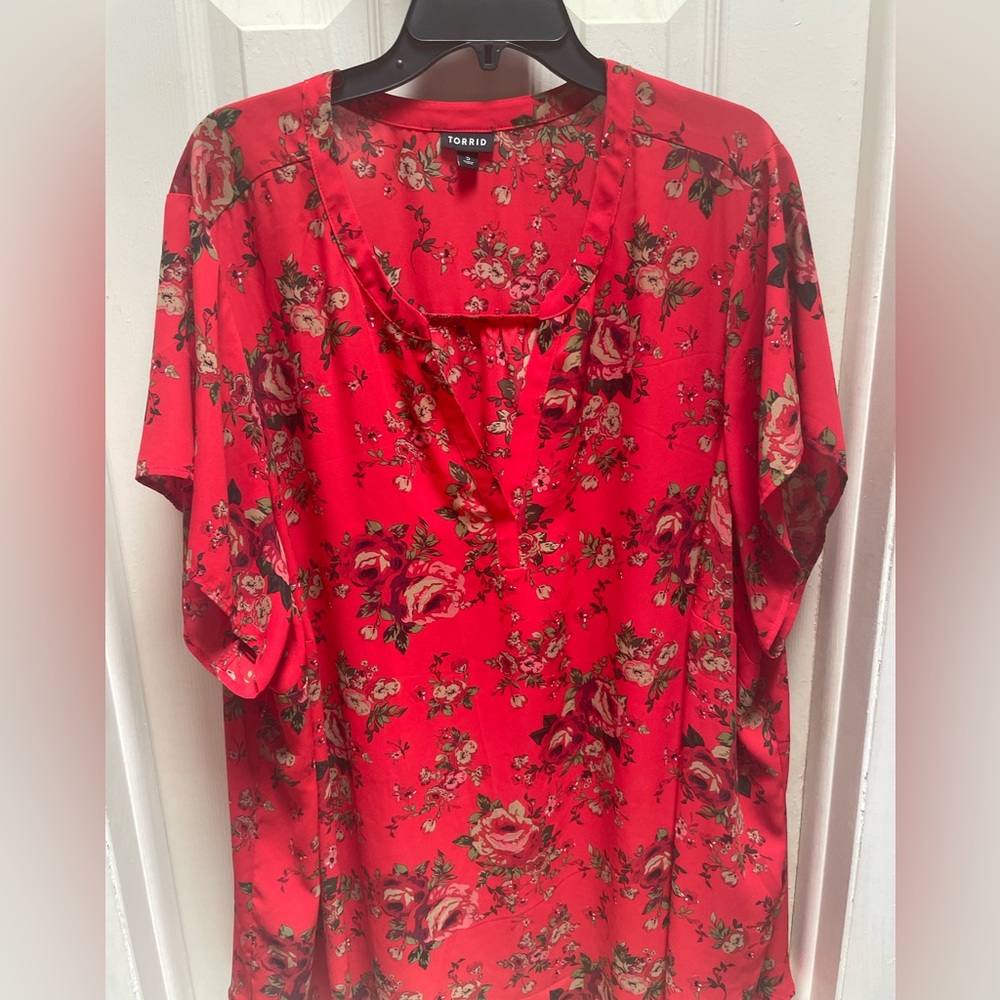 Beautiful floral blouse, red